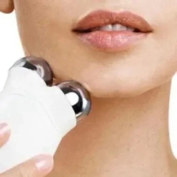 NuFace Trinity Pro Facial Toning Device - Like New - Picture 4 of 7